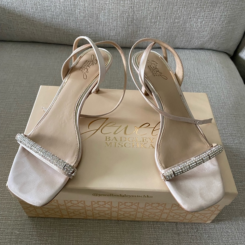 Jewel Badgley Mischka Chrisma